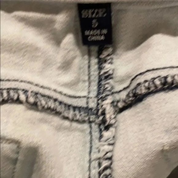 CVanilla star denim shorts - Picture 6 of 9